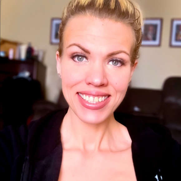 Meet your Posher, Marrianna - Picture 1 of 1